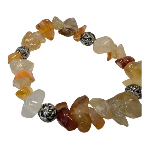 Handcrafted Carnelian & Quartz Chip Stretch Bracelet With Silver Flower Beads - Picture 2 of 4